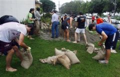 filling-sand-bags